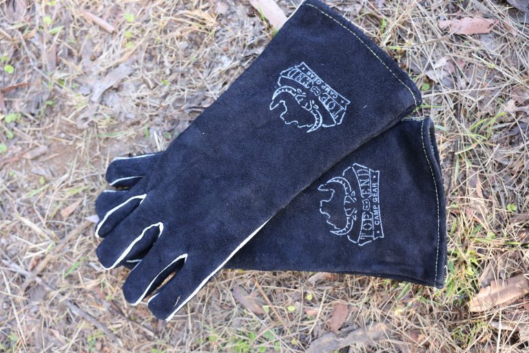 Top End BBQ Plate – Heavy Duty Collapsible Campfire Grill & Hotplate with Bag & Gloves