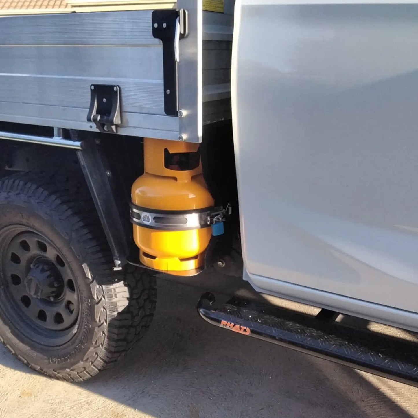 Top End 3kg Top Mount Gas Bottle Holder | Under Tray