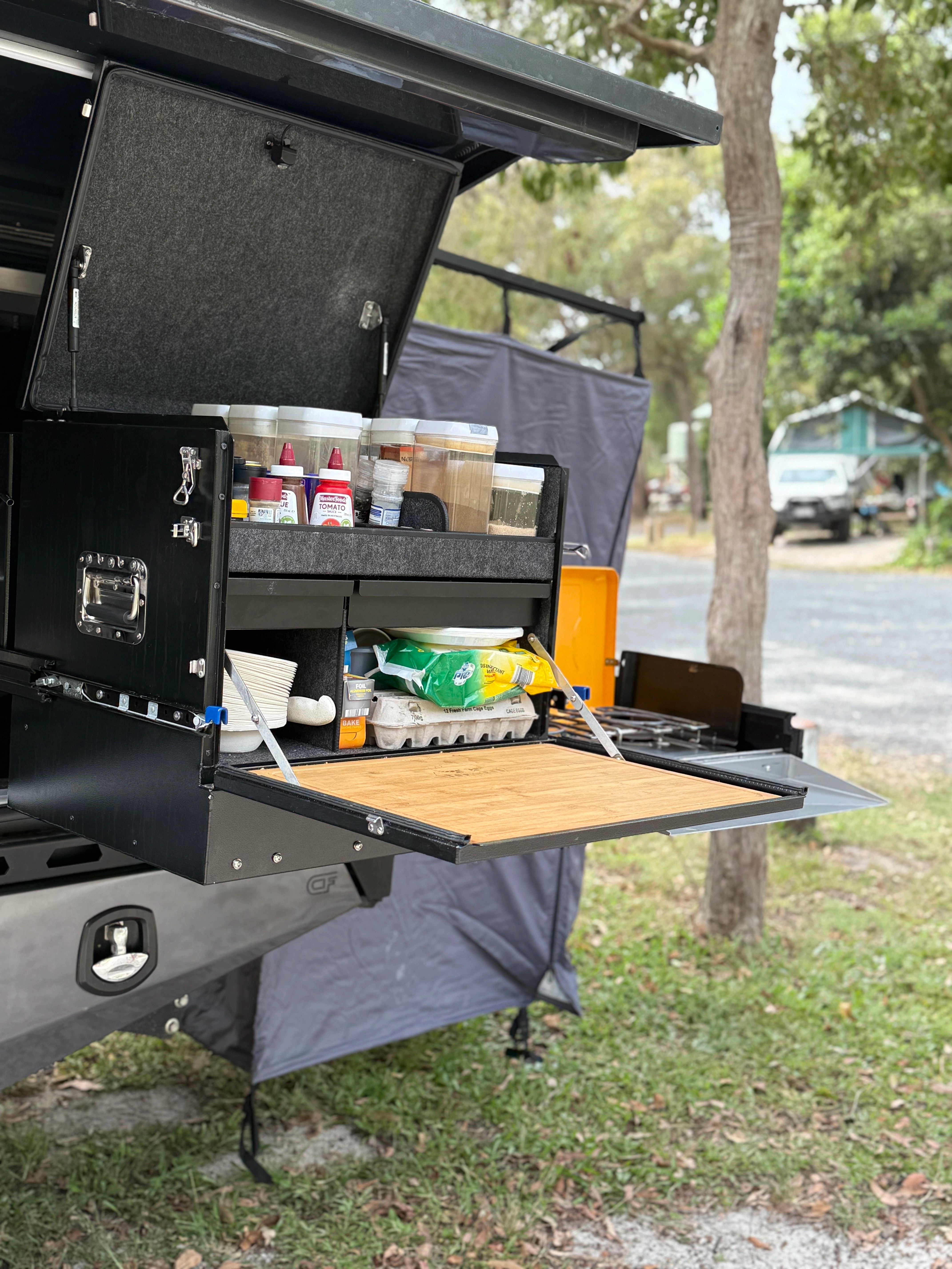 Top End The Longhaul Camp Kitchen | Slide Out 4WD Setup